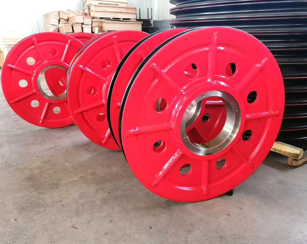 Forged and welded pulley with reinforcing ribs for oil drilling rig.jpg